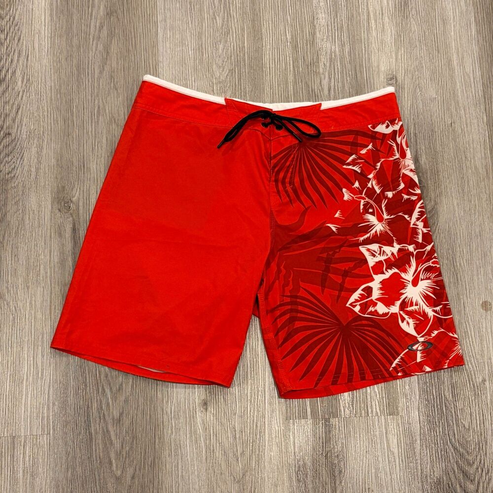 Oakley Performance Fit Orange Red Hibiscus Swim Suit Men's US 33x8 VA42-a